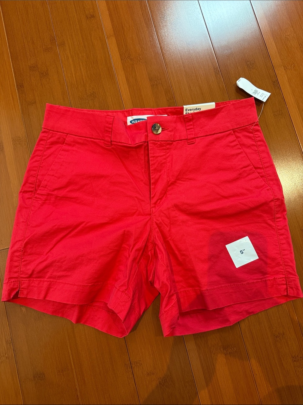 Old Navy Red Women’s Chino Bermuda Shorts